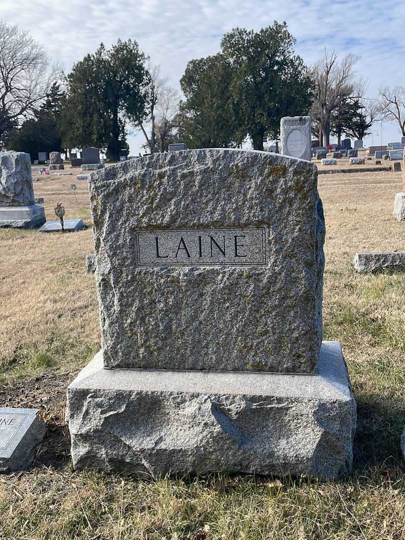 Frank C. Laine's grave. Photo 1