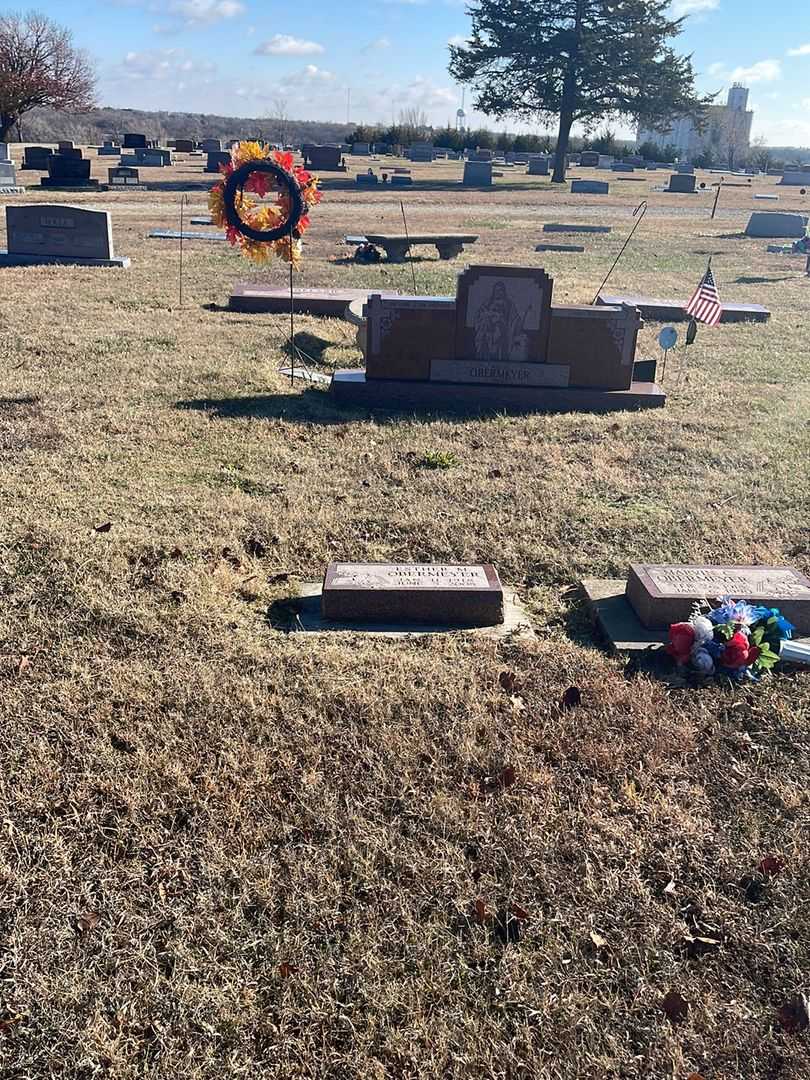 Esther M. Obermeyer's grave. Photo 2