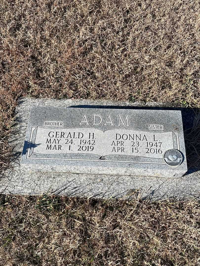 Gerald H. Adam's grave. Photo 1