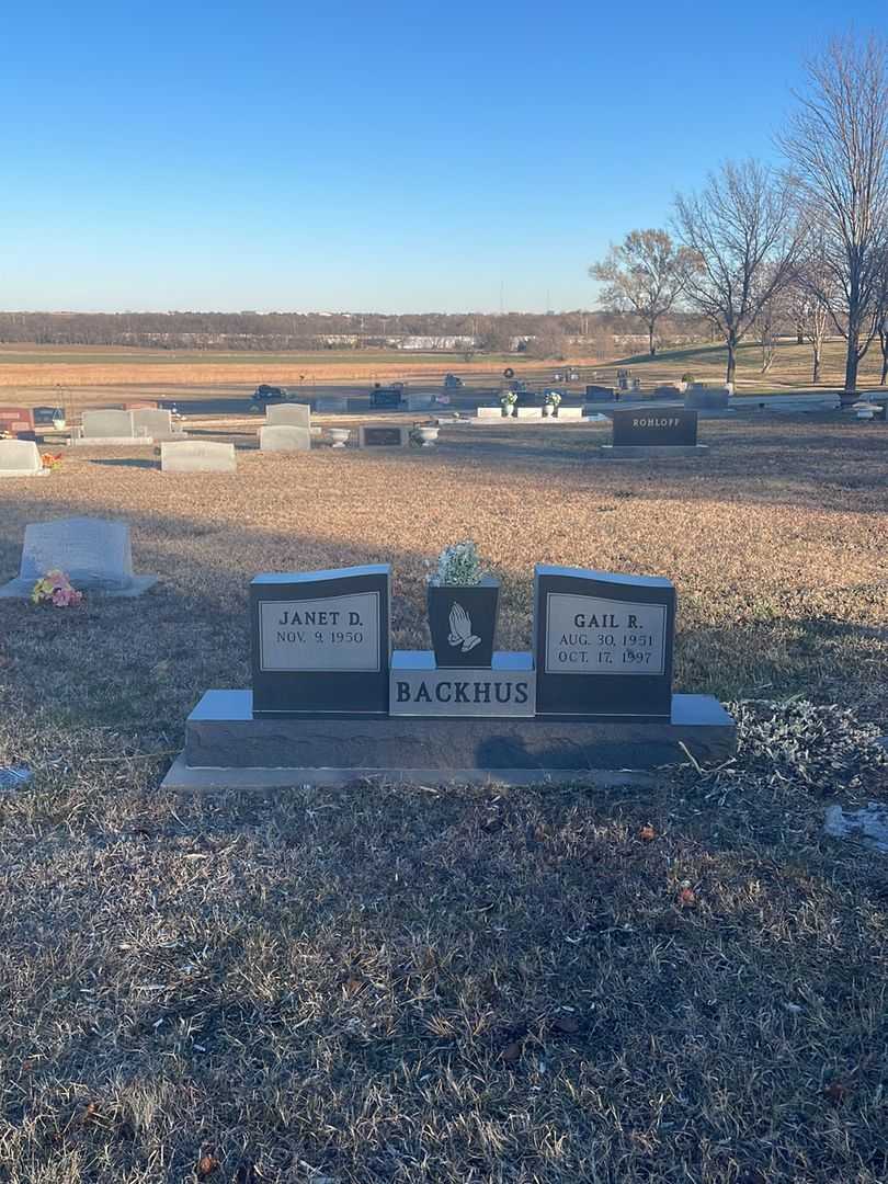 Gail R. Backhus's grave. Photo 2