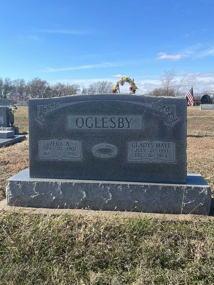 Zera A. Oglesby's grave. Photo 1