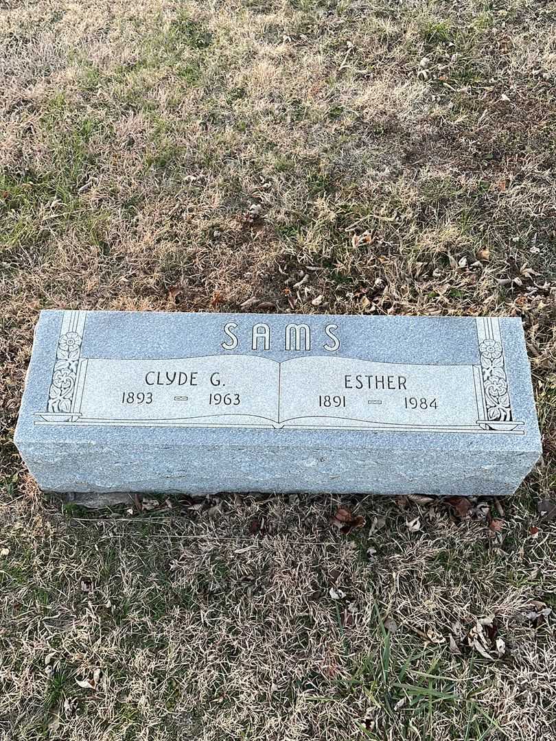 Clyde G. Sams's grave. Photo 1