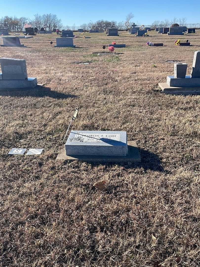 Franklyn E. Kandt's grave. Photo 2