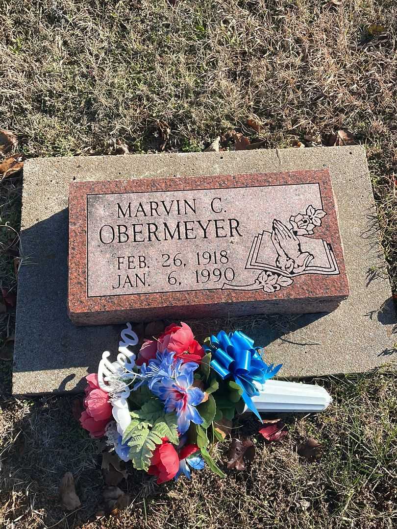 Marvin C. Obermeyer's grave. Photo 1