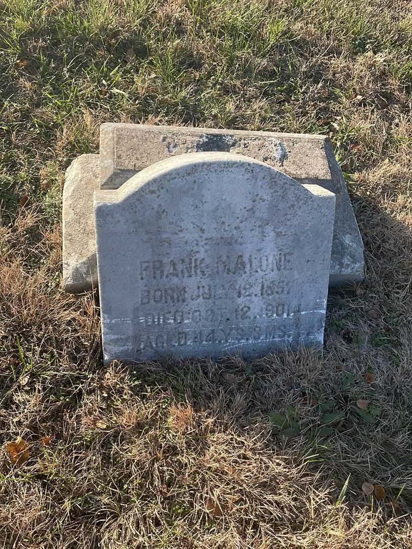 Frank Malone's grave. Photo 1