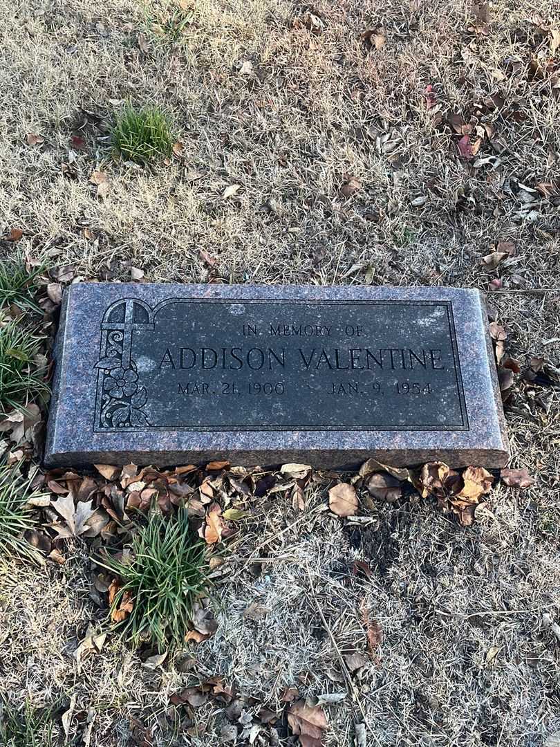 Addison Valentine's grave. Photo 1