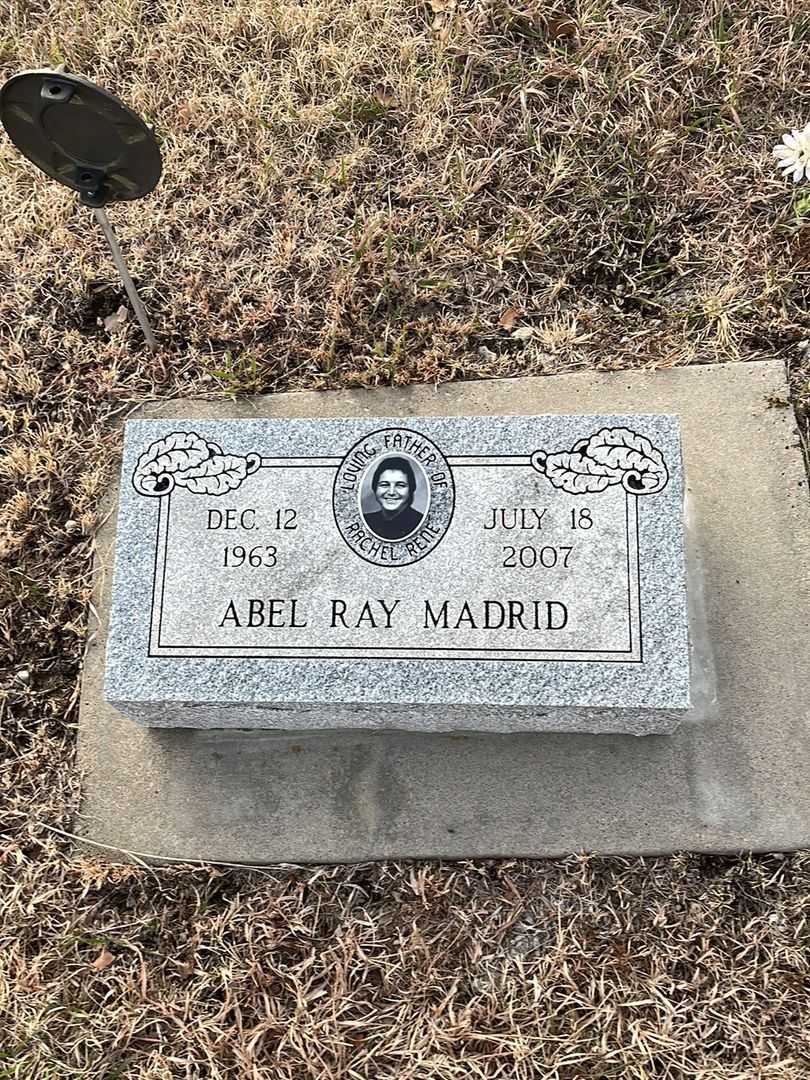 Abel Ray Madrid's grave. Photo 1