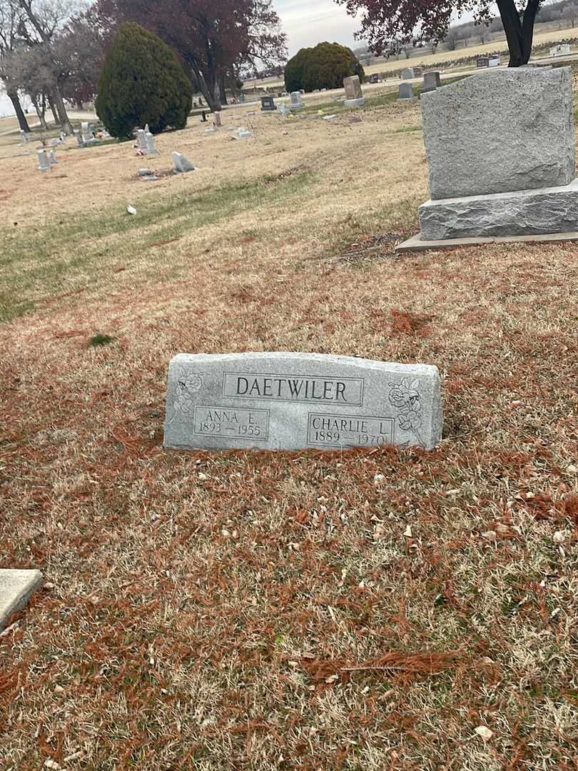 Anna E. Daetwiler's grave. Photo 2