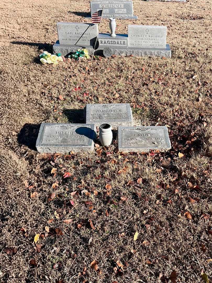 Frank Ragsdale's grave. Photo 2