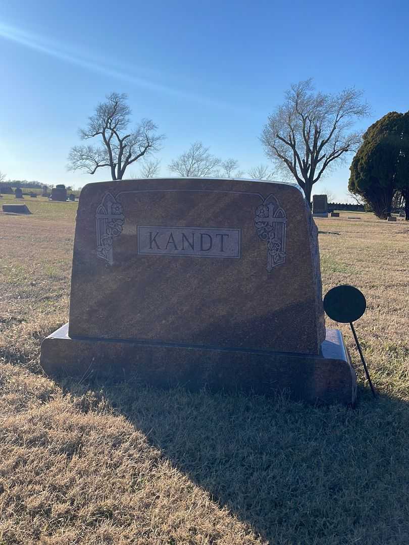 Frank Carl Kandt's grave. Photo 3