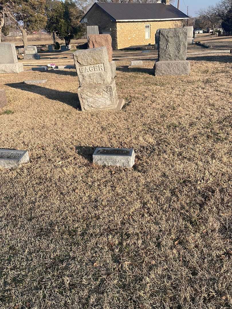 Abraham E. "Pa" Eager's grave. Photo 2