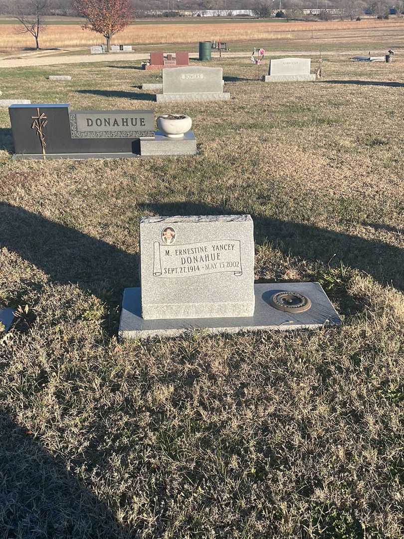 M. Ernestine Yancey Donahue's grave. Photo 2
