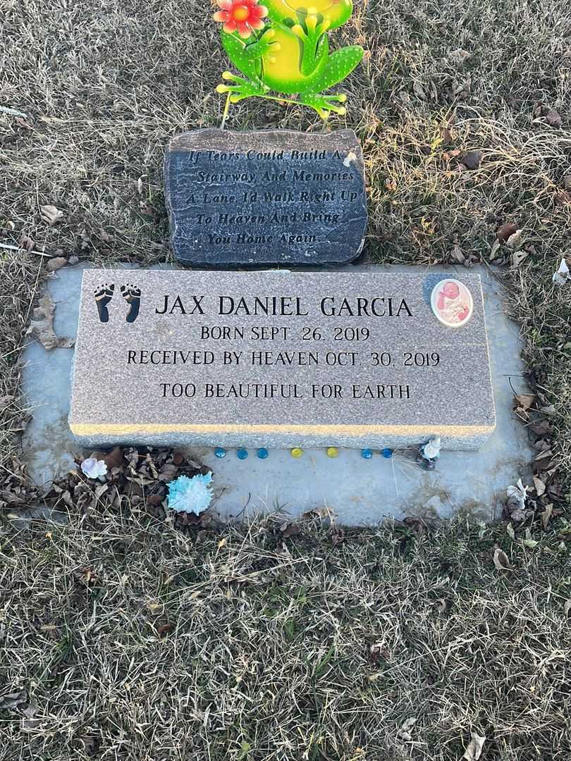Jax Daniel Garcia's grave. Photo 1