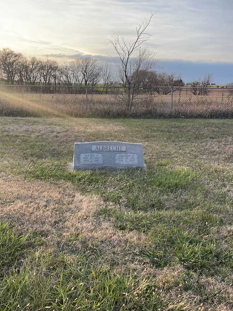 Amanda A. Albrecht's grave. Photo 2
