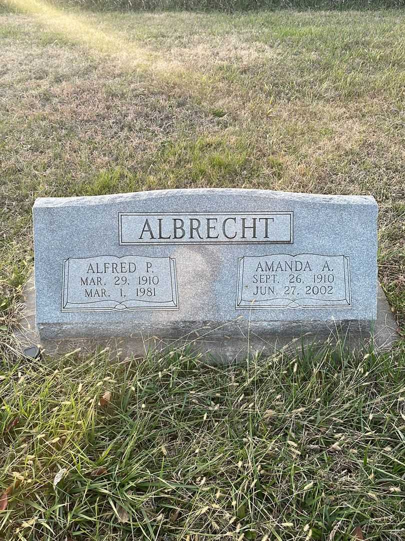Amanda A. Albrecht's grave. Photo 1