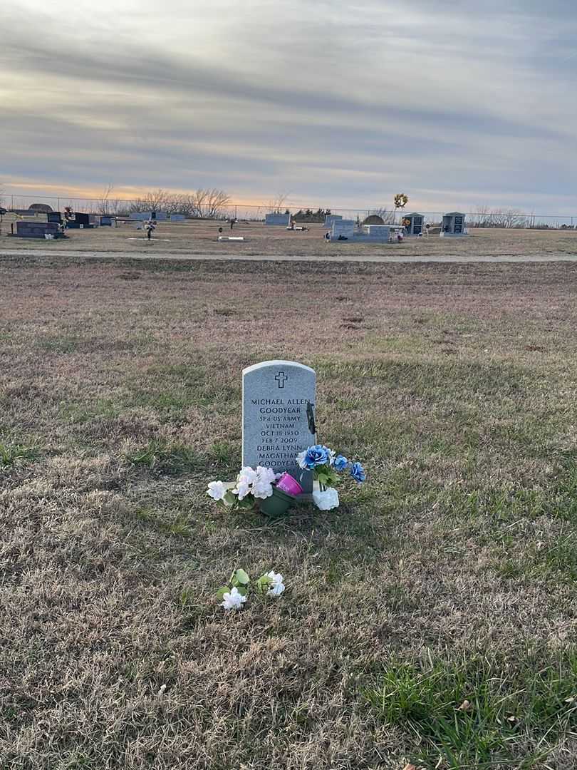Debra Lynn Magathan Goodyear's grave. Photo 2