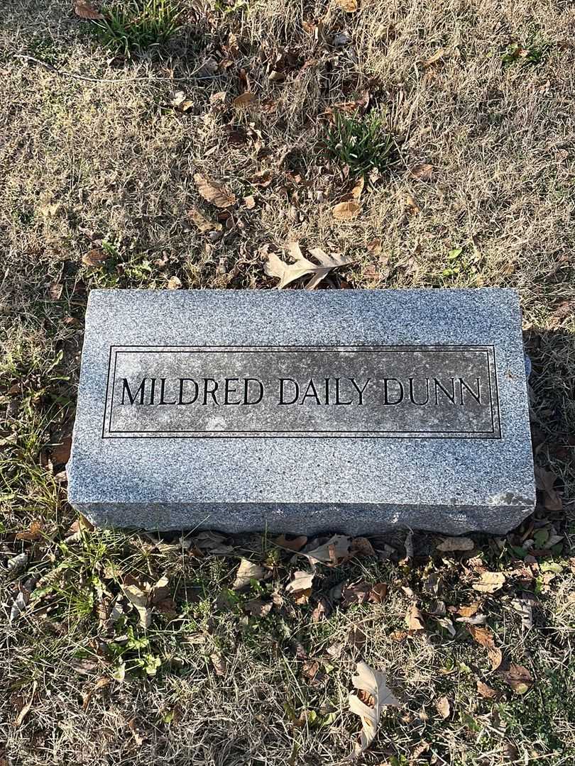 Mildred Daily Dunn's grave. Photo 3