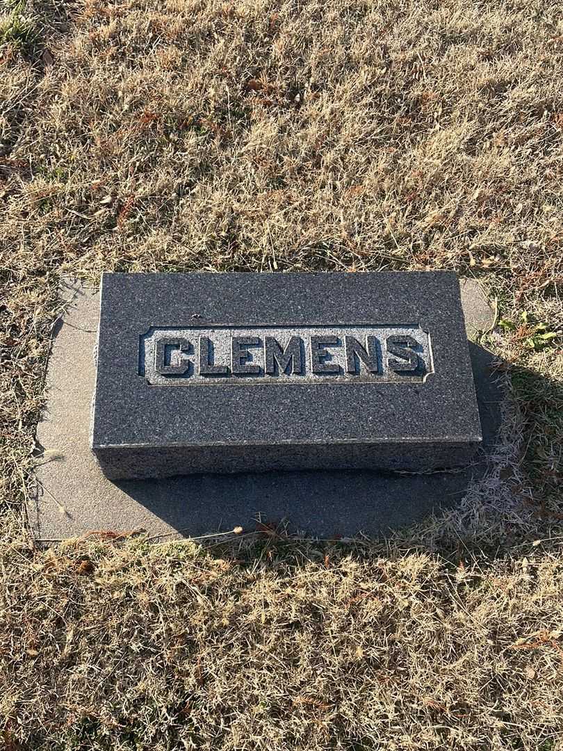 Clemens Ziebell's grave. Photo 3