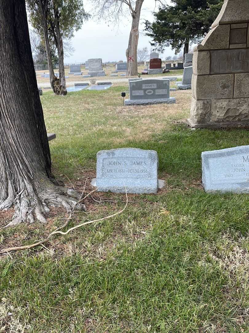John S. James's grave. Photo 2