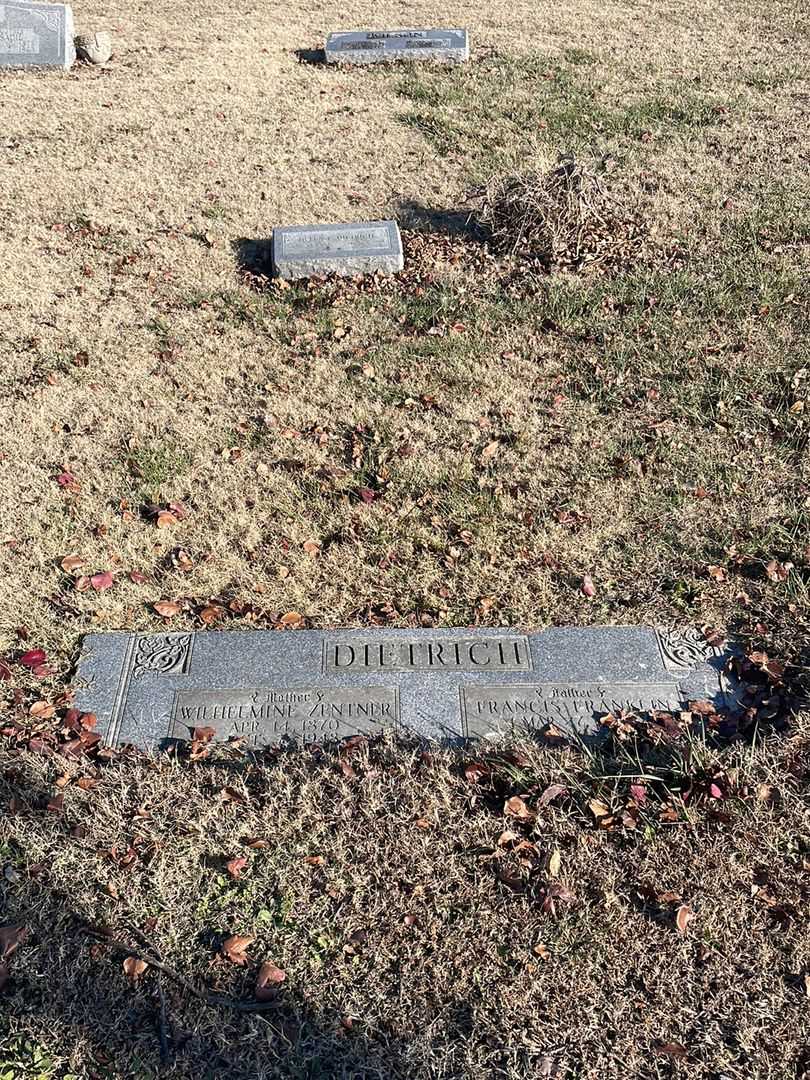 Wilhelmine Zentner Dietrich's grave. Photo 1