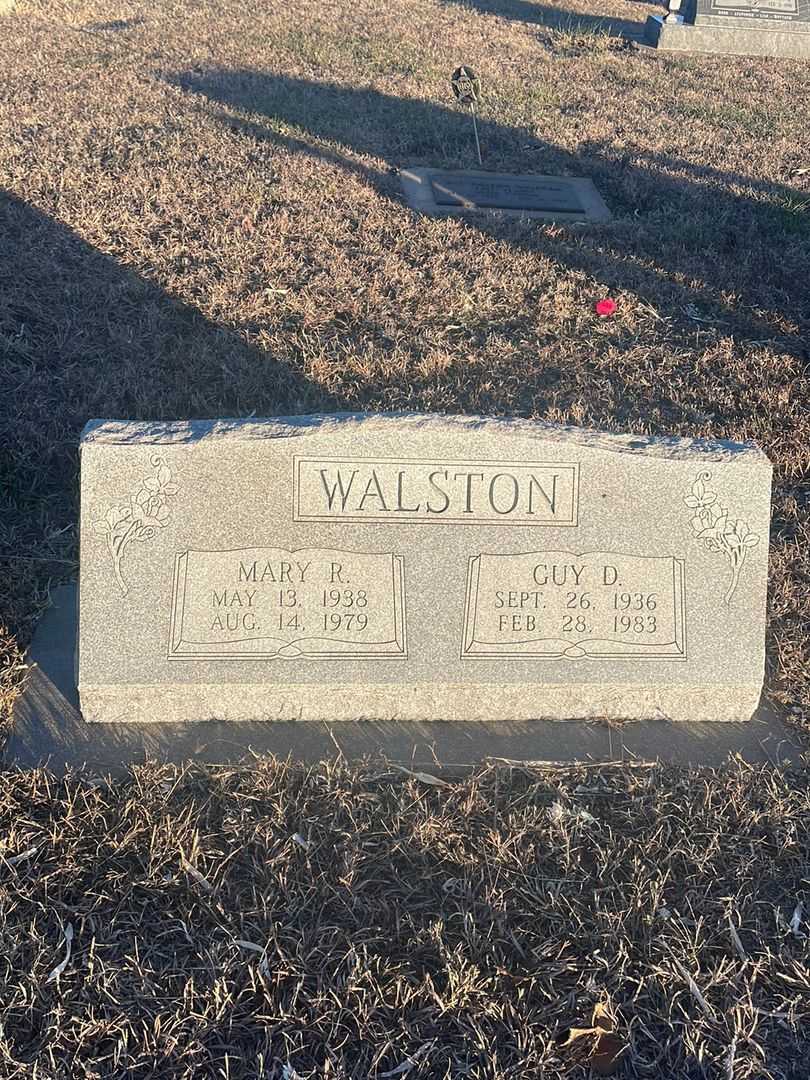 Mary R. Walston's grave. Photo 1