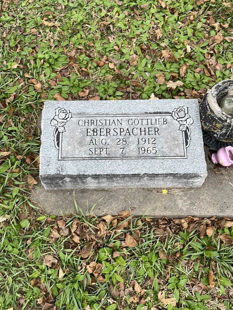 Christian Gottlieb Eberspacher's grave. Photo 1