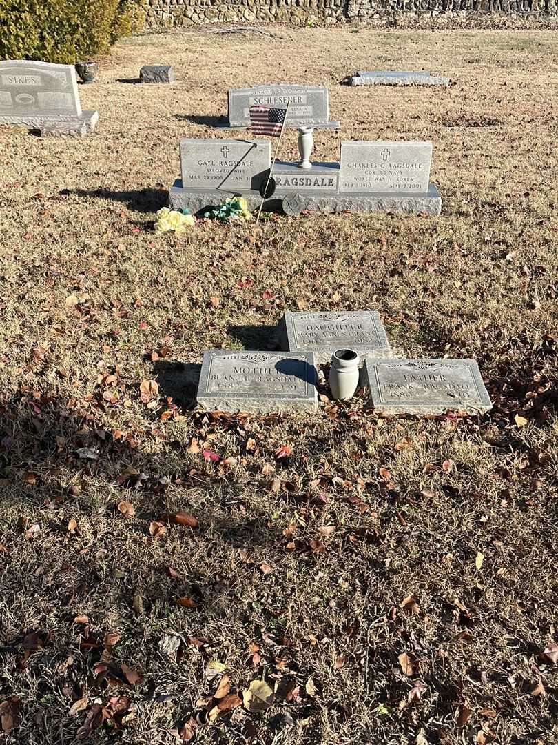 Blanche Ragsdale's grave. Photo 2