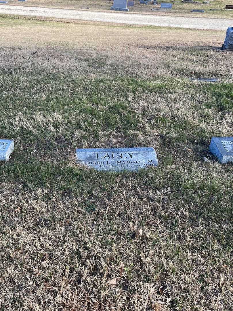 Richard F. Lacey's grave. Photo 2