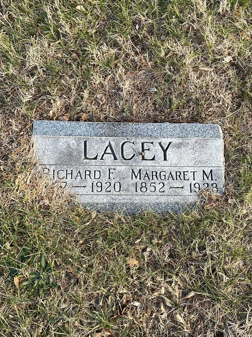 Richard F. Lacey's grave. Photo 1