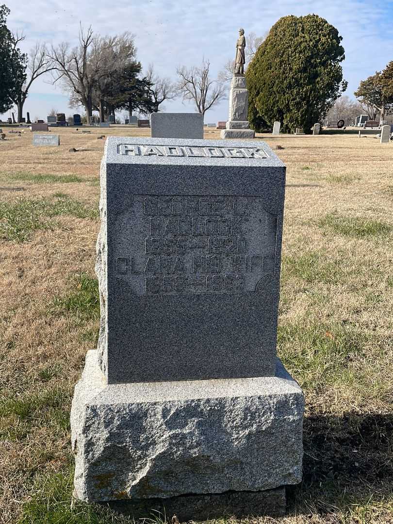 Clara Hadlock's grave. Photo 1