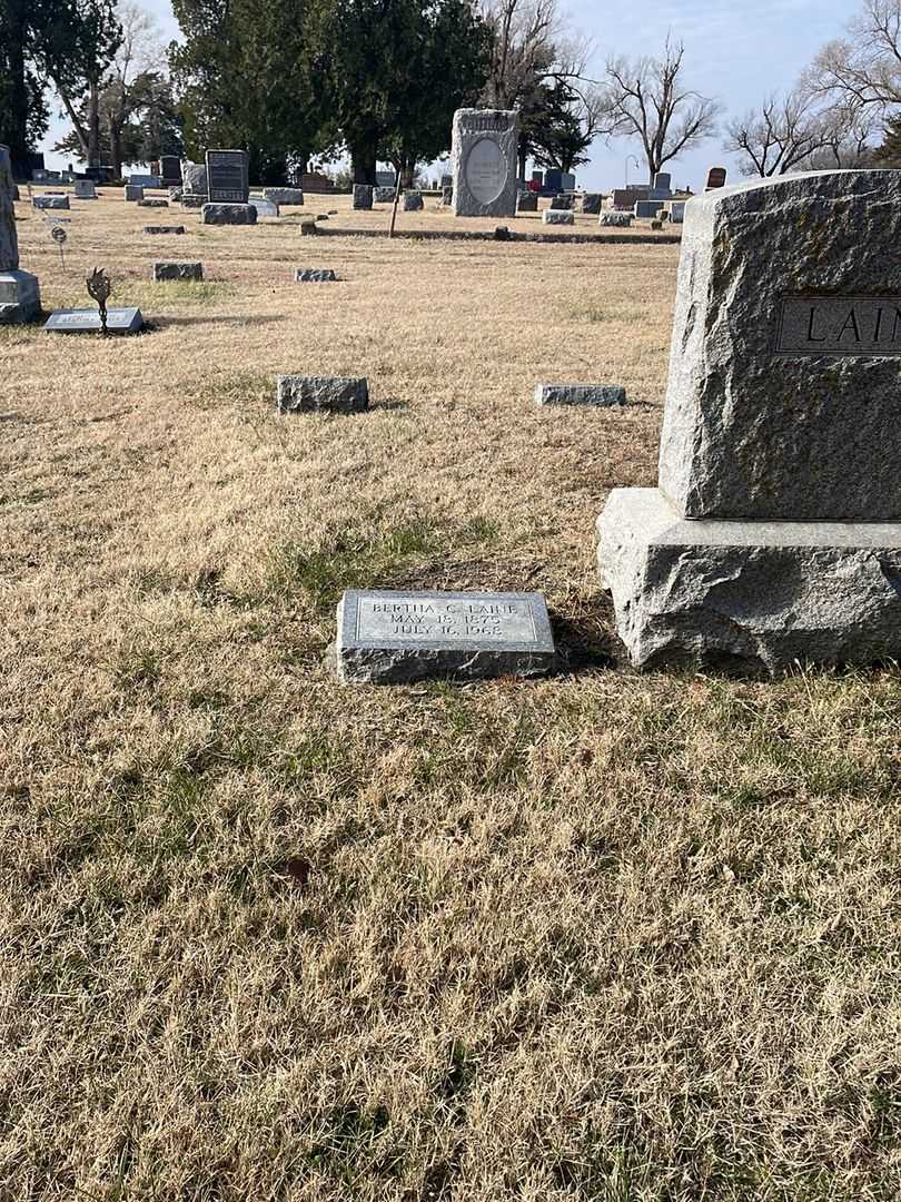 Bertha C. Laine's grave. Photo 2
