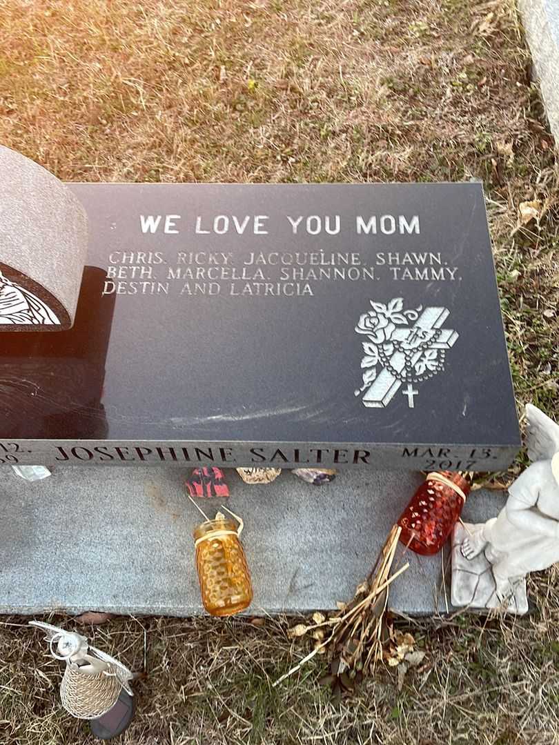 Josephine Salter Bargas's grave. Photo 4