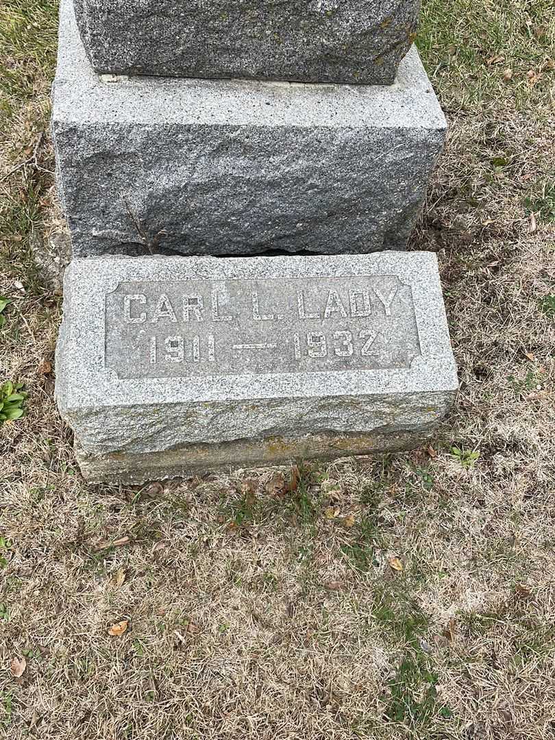 Carl L. Lady's grave. Photo 1