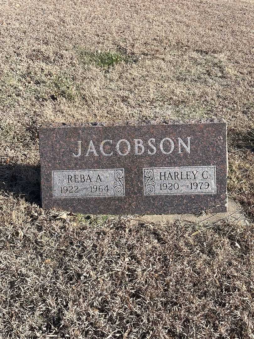 Reba A. Jacobson's grave. Photo 1