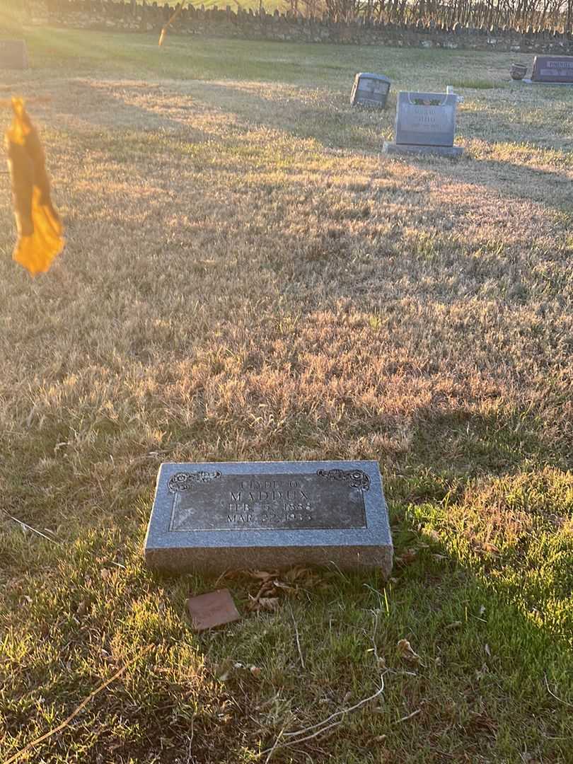 Clyde O. Maddux's grave. Photo 2