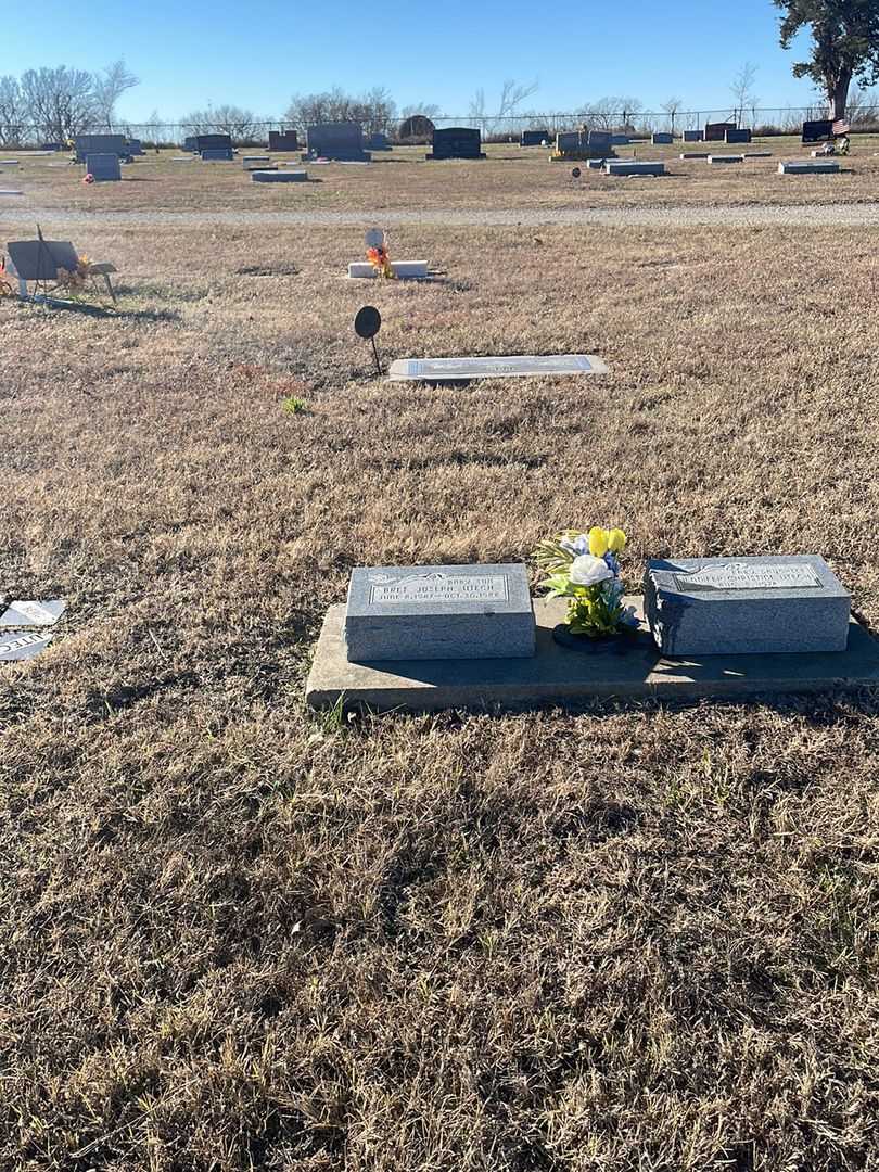 Bret Joseph Utech's grave. Photo 2
