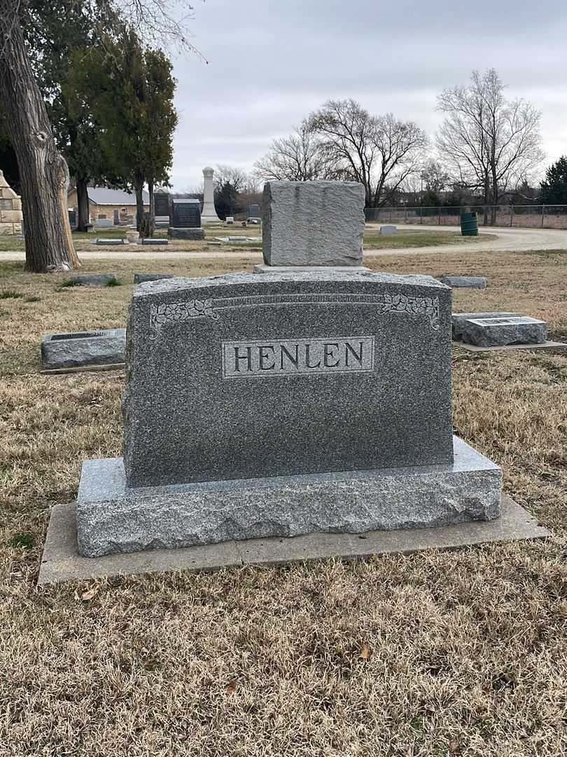 Hannah M. Campbell's grave. Photo 1