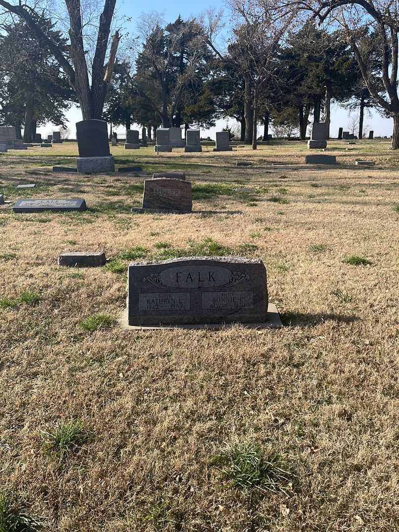Bonnie L. Falk's grave. Photo 2