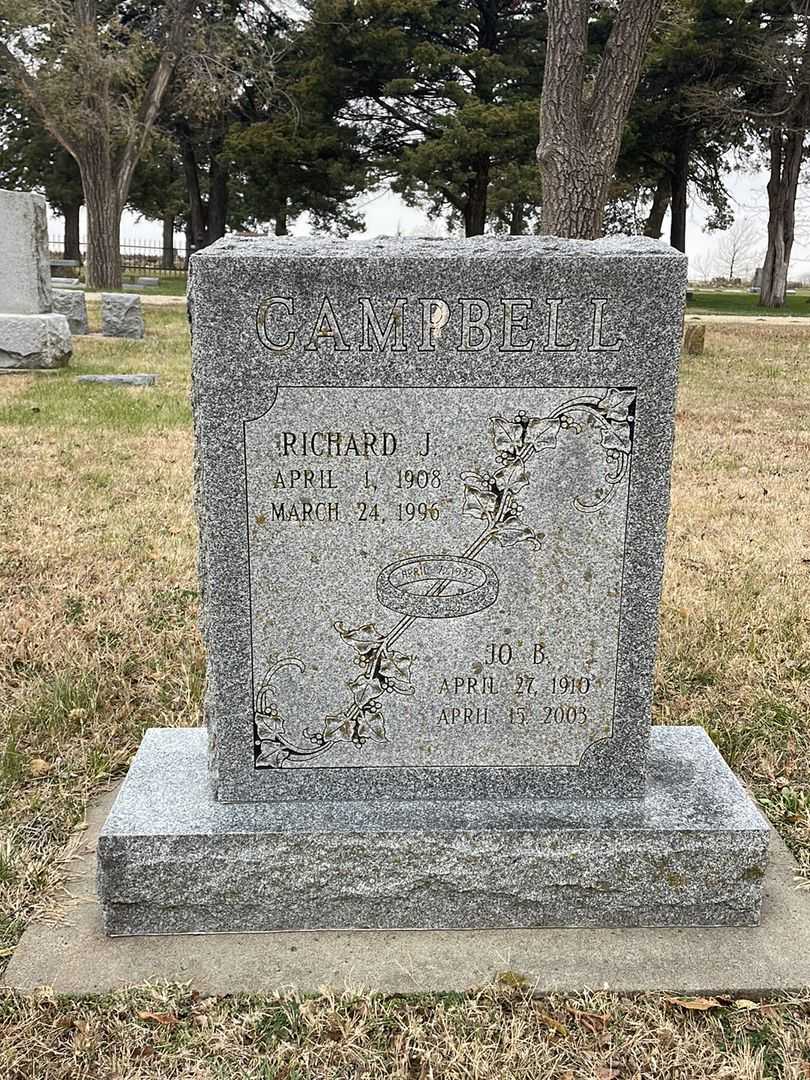 Richard J. Campbell's grave. Photo 1