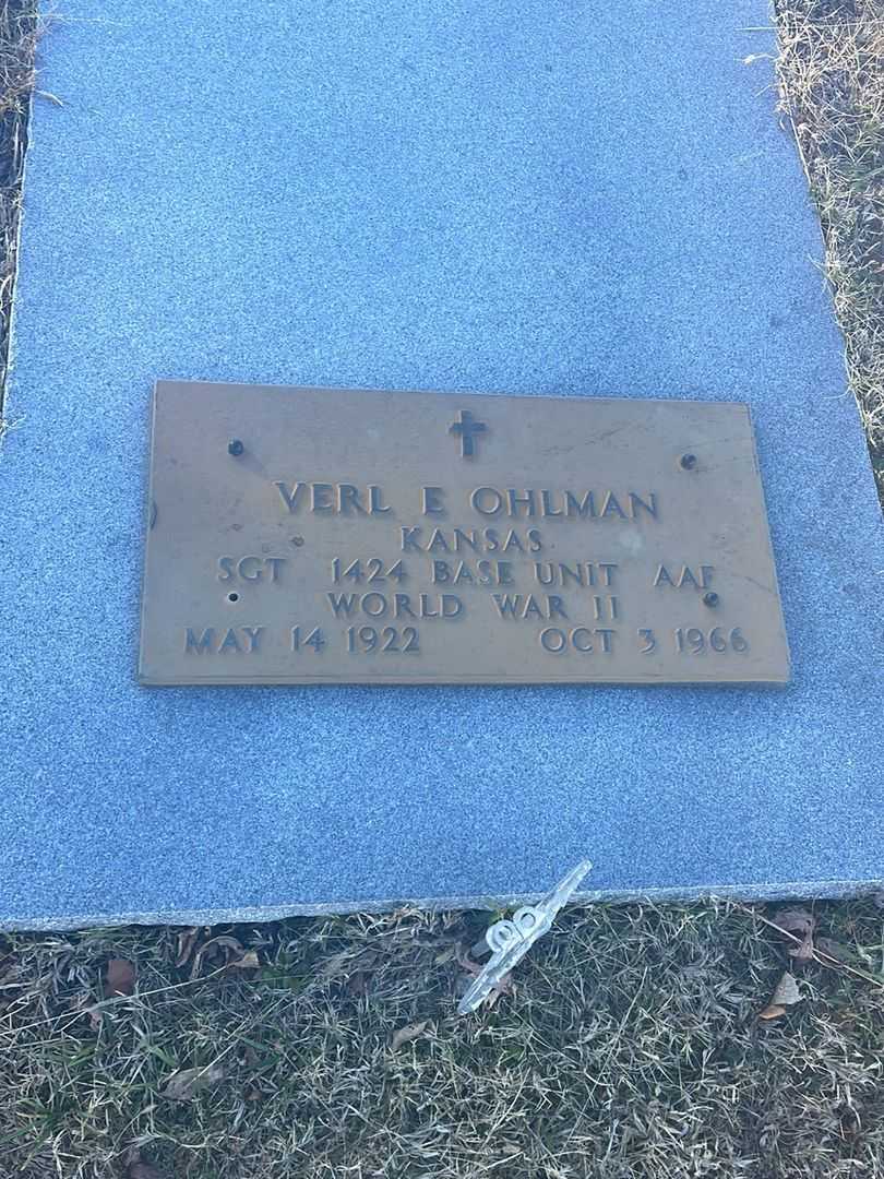 Verl E. Ohlman's grave. Photo 3
