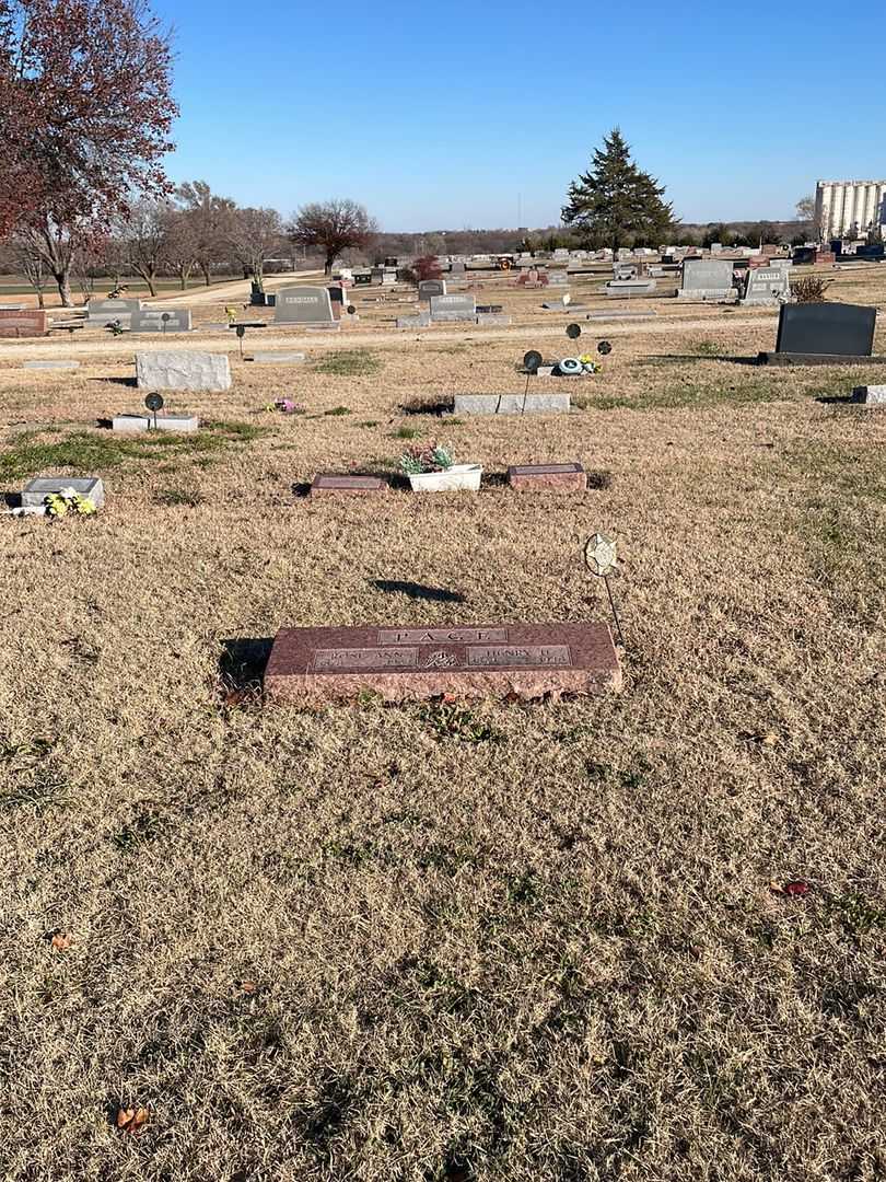 Henry H. Page's grave. Photo 2