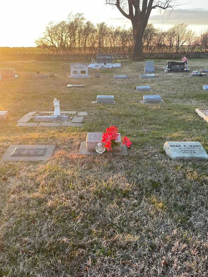 Melissa Ann Adam's grave. Photo 2