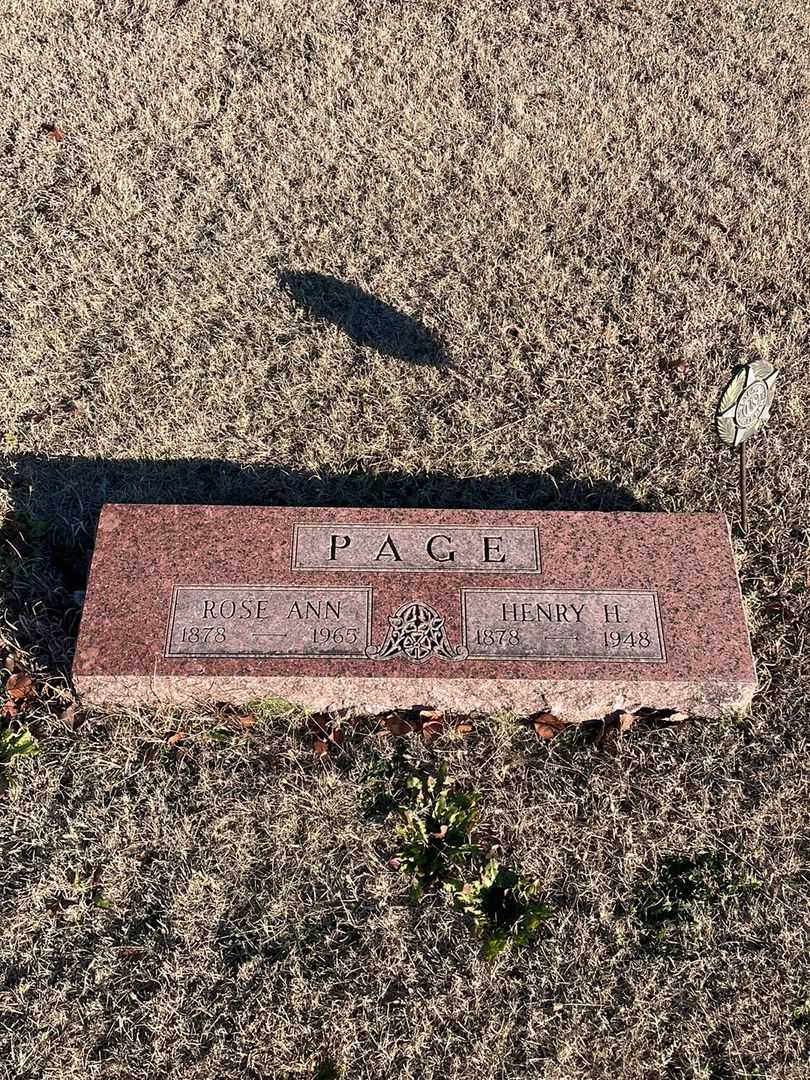 Henry H. Page's grave. Photo 1