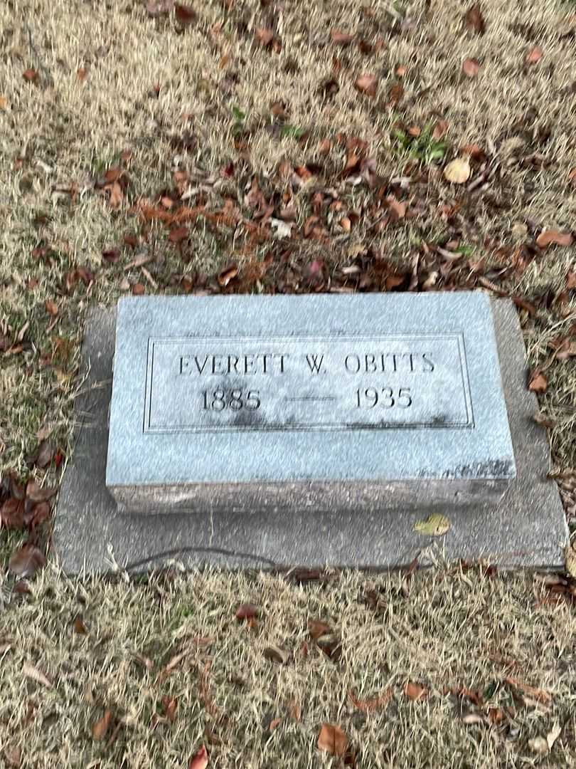 Everett W. Obitts's grave. Photo 1