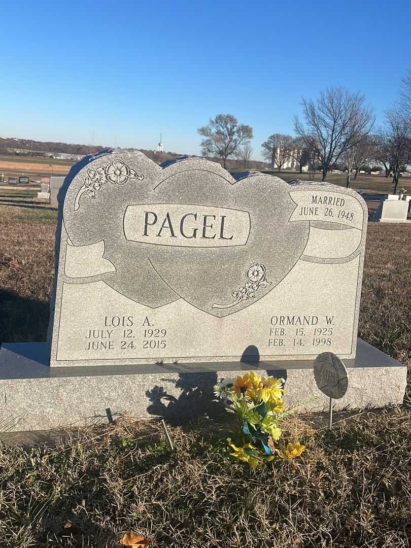 Ormand W. Pagel's grave. Photo 1