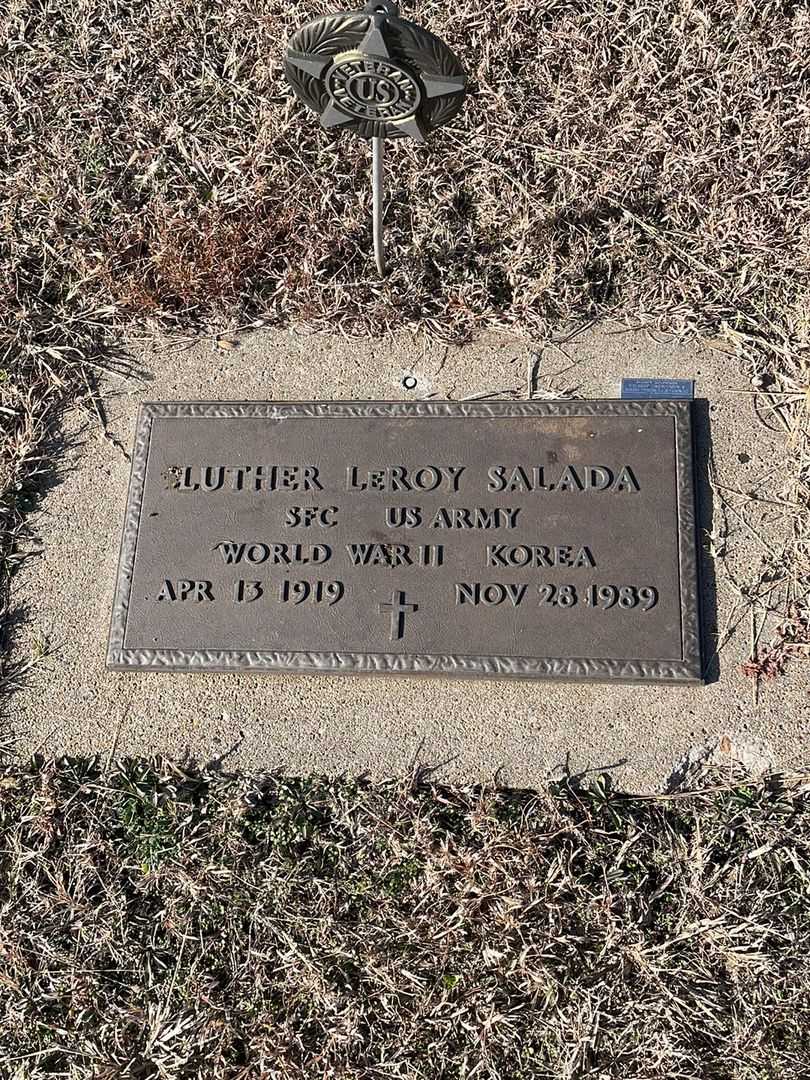 Luther LeRoy Salada's grave. Photo 1