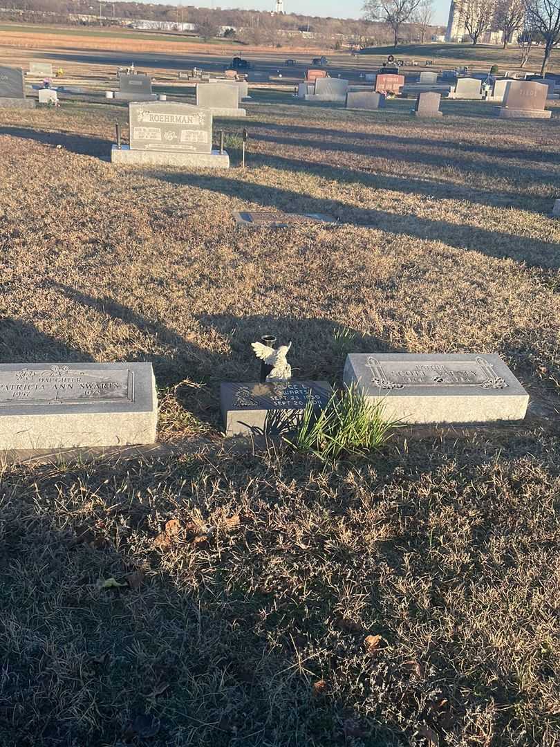 Scott Varney's grave. Photo 3