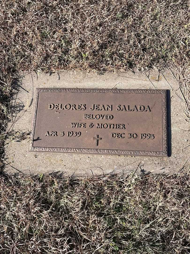 Delores Jean Salada's grave. Photo 1