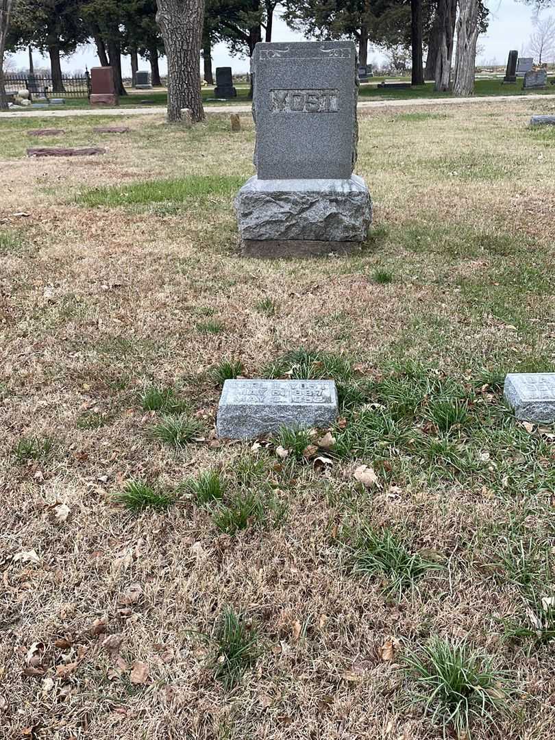 Carl H. Yost's grave. Photo 2