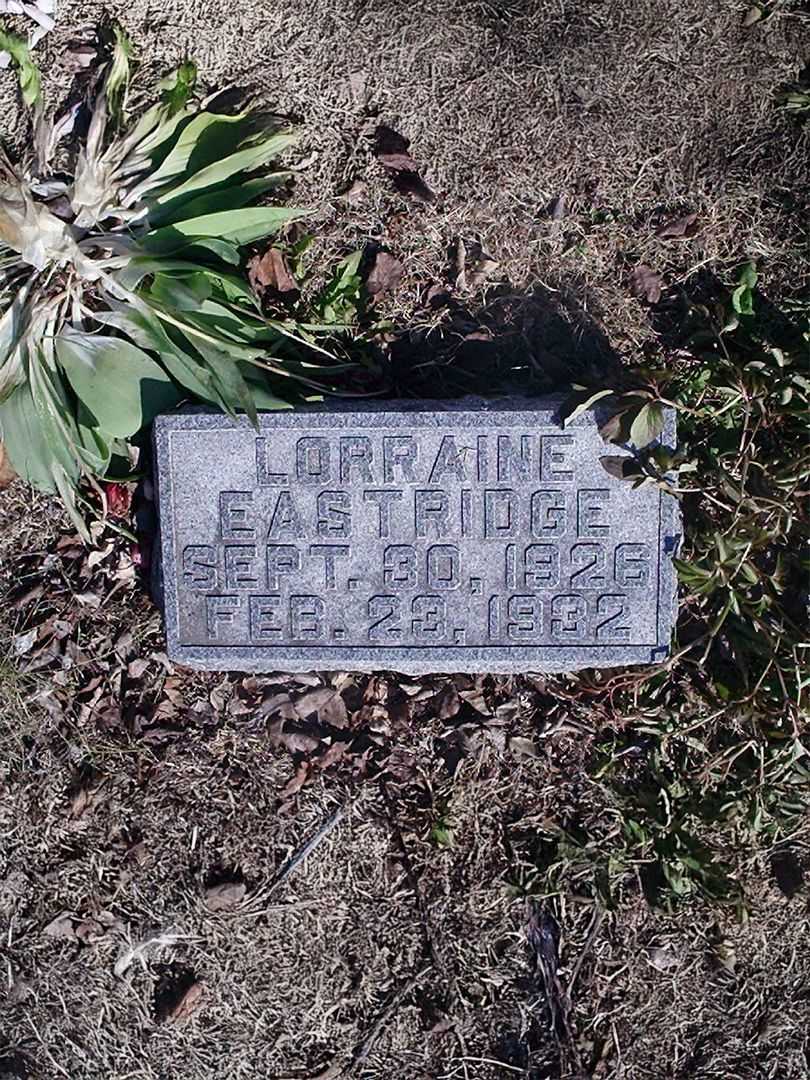 Lorraine Eastridge's grave. Photo 1